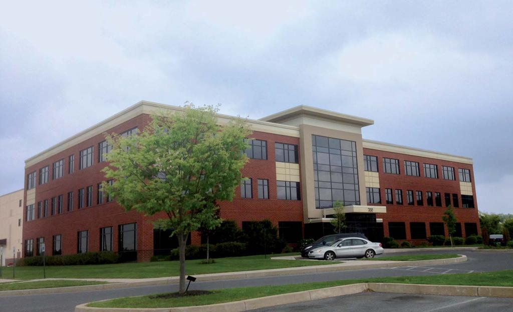 FOR SALE or LEASE 700 Indian Springs Drive, West Hempfield Township Class A Office Building and Fulfillment/Distribution Facility Landmark Class A offi ce building 58,631 rentable sq. ft.