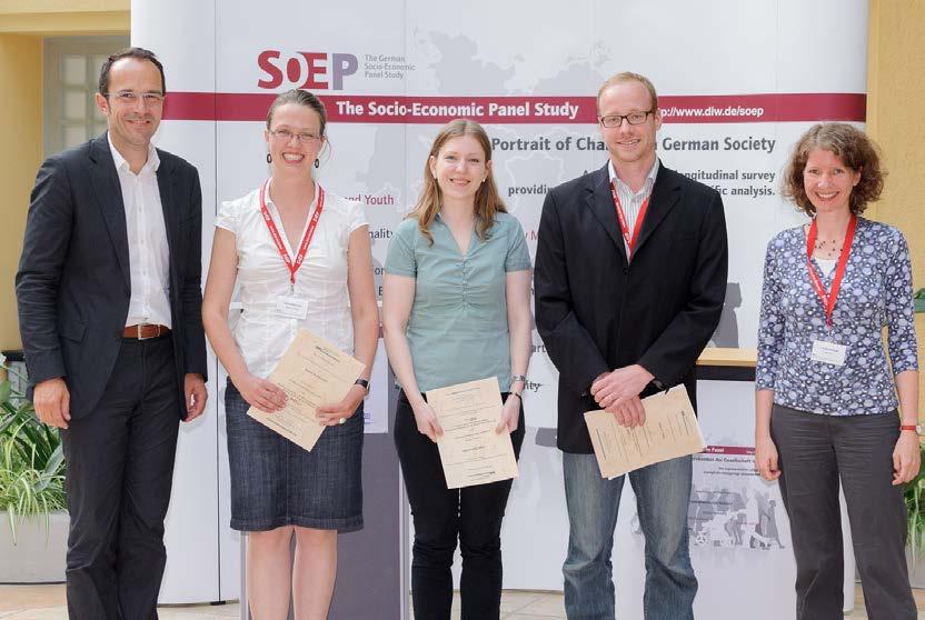 SOEP 2012 Conference Report 5 Photo: Arne Brekenfeld (left), Society of Friends of DIW Berlin and the award winners, Katrin Sommerfeld, Anja Oppermann, and Fabian T.