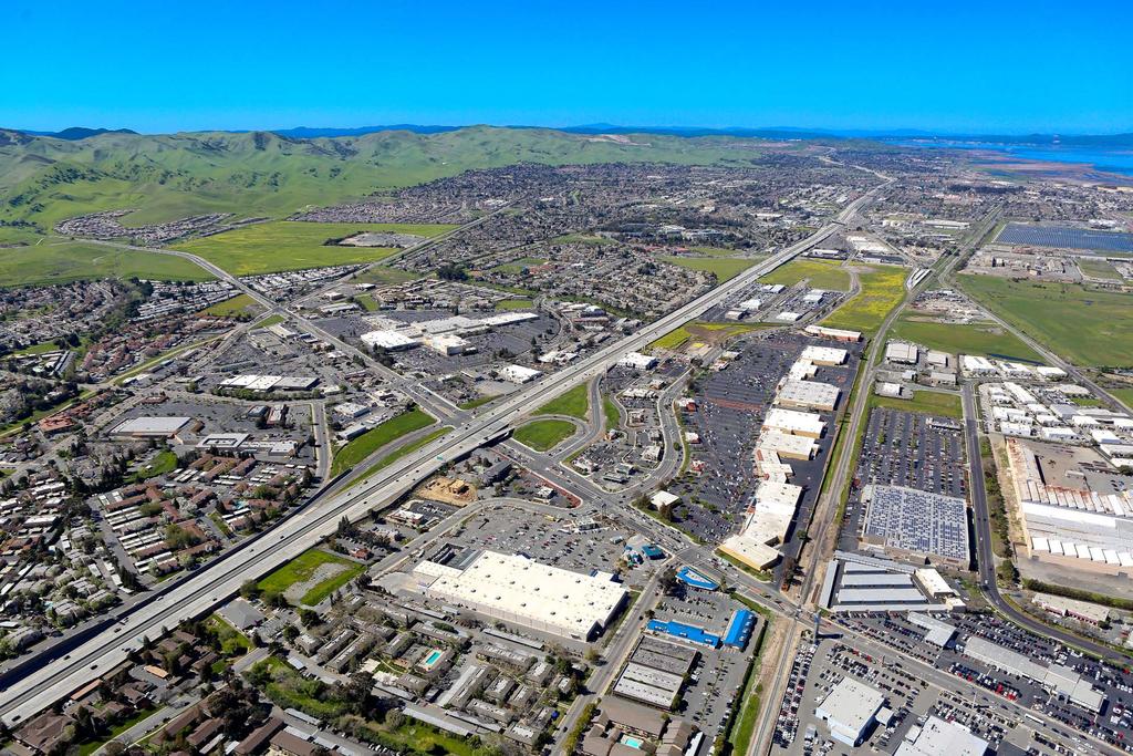 PROPERT Y HIGHLIGHTS Property Highlights SOMERSVILLE TOWNE CENTER PITTSBURG LOS MEDANOS COLLEGE / (1 0,00 ) DT A A New 15-Year