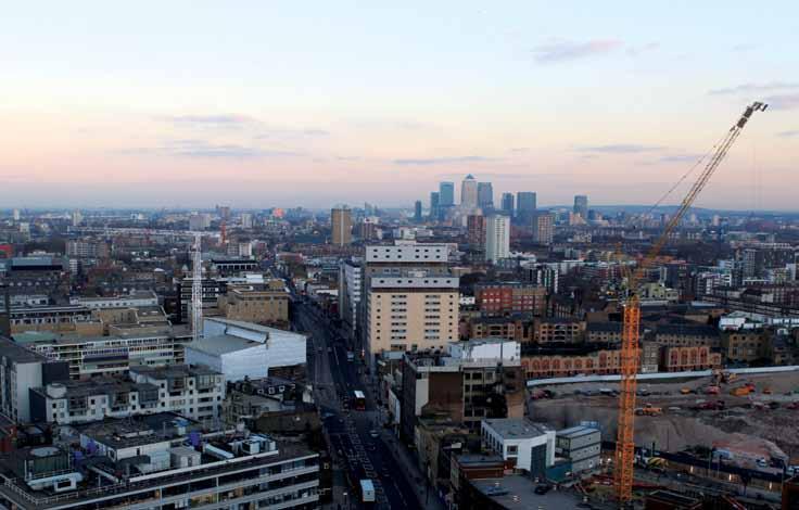 PENTHOUSE THREE 21ST FLOOR VIEWS LOOKING SOUTH EAST n 3 LONDON METROPOLITAN UNIVERSITY The o2 CANARY WHARF Walk In Wardrobe Utility WC Coats Balcony Bedroom 2 Living Area Kitchen Views East Master