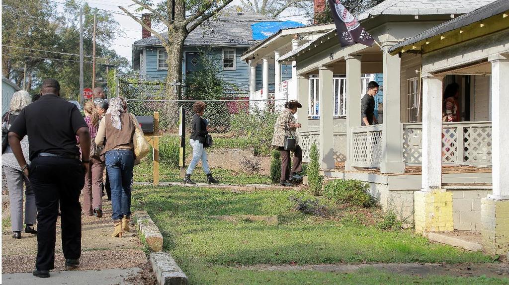 Pittsburgh Homes: Phase I 53 vacant homes acquired by Foundation 44 homes acquired by City of Atlanta, partnering with CDC 5 homes renovated and rented prior to 2015 by
