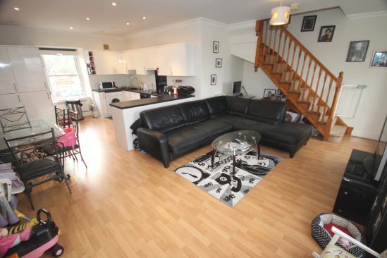 Offering an exceptionally spacious and light living area which alone measures in excess of 440 sq ft the property also offers,