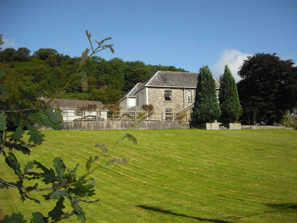 Sannan Court Llanfynydd, Carmarthen, SA32 7TQ Offers in the region of 399,950 A rare opportunity of purchasing a