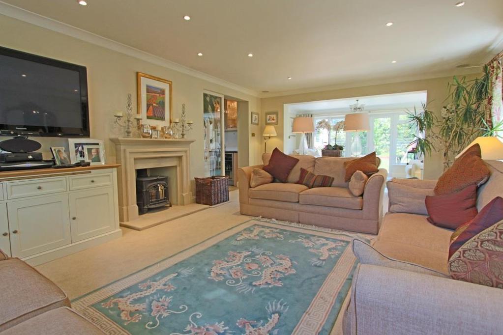 This remarkably spacious, detached home offers 5 double bedrooms with superbly proportioned accommodation throughout.