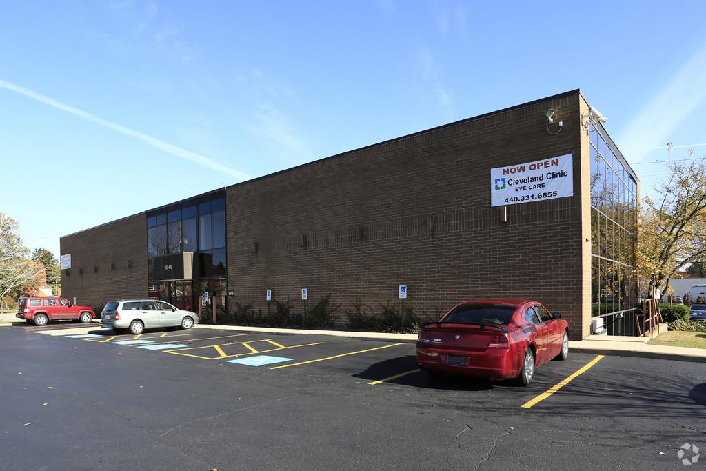 Property Summary Report 5 21245 Lorain Rd - Fairview Park Professional Building BUILDING Type: Class C Office Tenancy: Multiple Year Built: 1975 RBA: 17,952 SF Floors: 3 Typical Floor: 5,984 SF