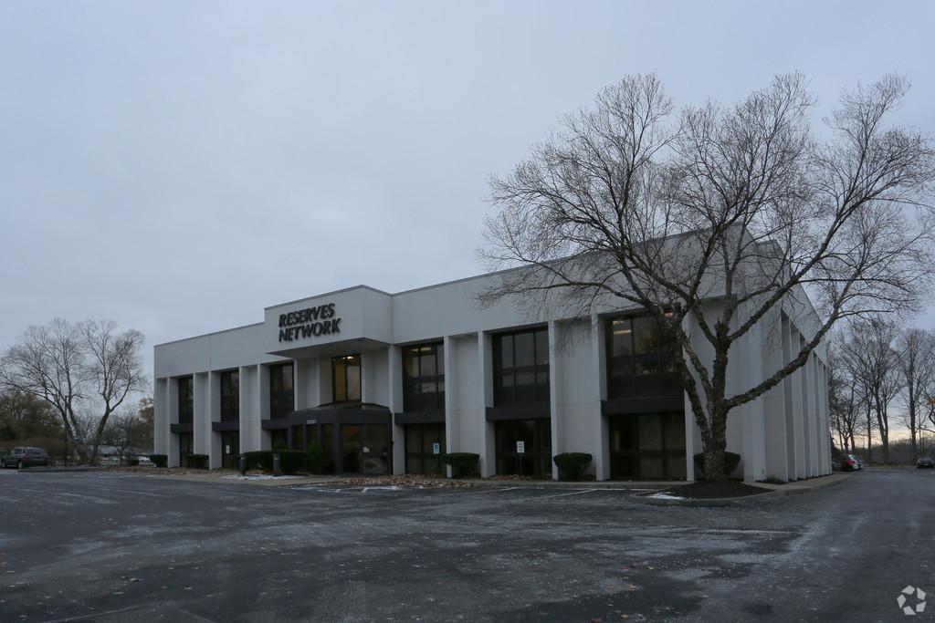 Property Summary Report 2 22021 Brookpark Rd - The Reserves Network Fairview Park, OH 44126 - Southwest Submarket BUILDING Type: Class B Office Tenancy: Multiple Year Built: 1987 RBA: 30,000 SF