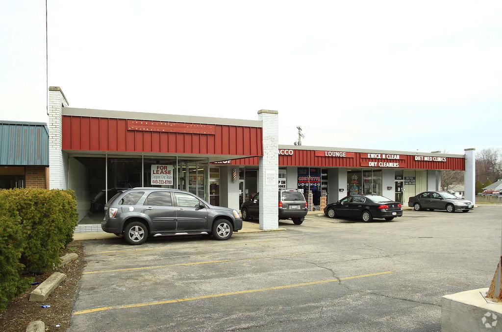 Property Summary Report 21 22900-22930 Lorain Rd BUILDING Type: Retail Subtype: Freestanding Center Type: Strip Center Tenancy: Multiple Year Built: 1966 GLA: 6,000 SF Floors: 1 Typical Floor: 6,000