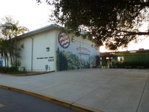 Name: Roscomare Road Elementary School Description: The Roscomare Road Elementary School is located on Roscomare Road in the northern portion of the Bel Air-Beverly Crest area.