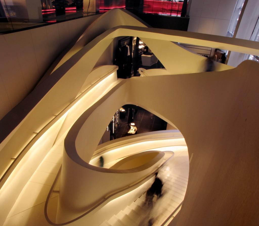 New York, while the interior should have its own identity A reflection of the flair and aesthetic values that define the Giorgio Armani style The grand staircase is the focal point, an exciting