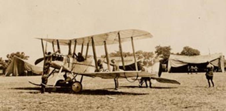 A BE2c of No 2 Squadron prepares to start off on a reconnaissance mission, Summer 1915, Hesdigneul, France. Source: http://www.airwar1.org.