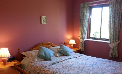 LITTLE WINDER A most attractive single bedroom cottage sleeping two persons.