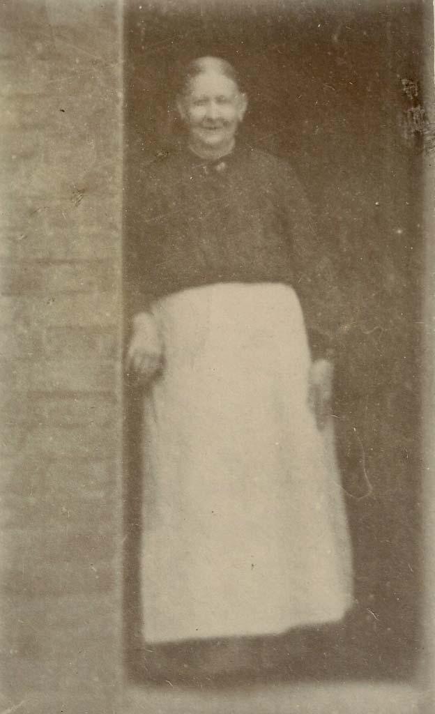 + 28 F iv. Nellie Morris ROTHWELL was born 1883 December Quarter. 10. Walter ROTHWELL (James, John) was born on 28 Mar 1852 in Ramsgate, Kent.
