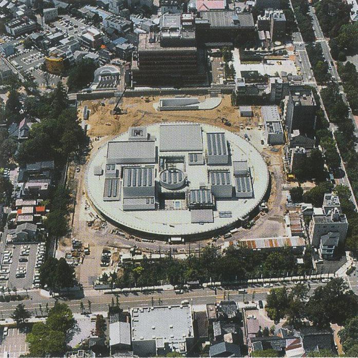 21st CENTURY MUSEUM OF CONTEMPORY ART, KANAZAWA Kanazawa, Japan Sasaki Structural Consultants, Tokyo The Kanazawa museum for 21st-century art is a low, circular structure located in a small, central