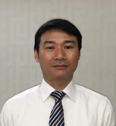 3. LAW Chu Wing Mr LAW Chu-wing has over 21 years of experience in civil, geotechnical and structural engineering and is a Registered Geotechnical Engineer as well as a Registered Professional