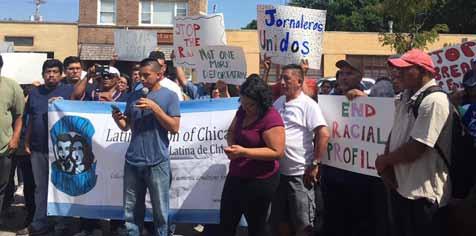 On the corner of Milwaukee and Belmont, organizers from Latino Union of Chicago, Organized Communities Against Deportations, #Not1More Campaign, along with day laborers held a press conference to