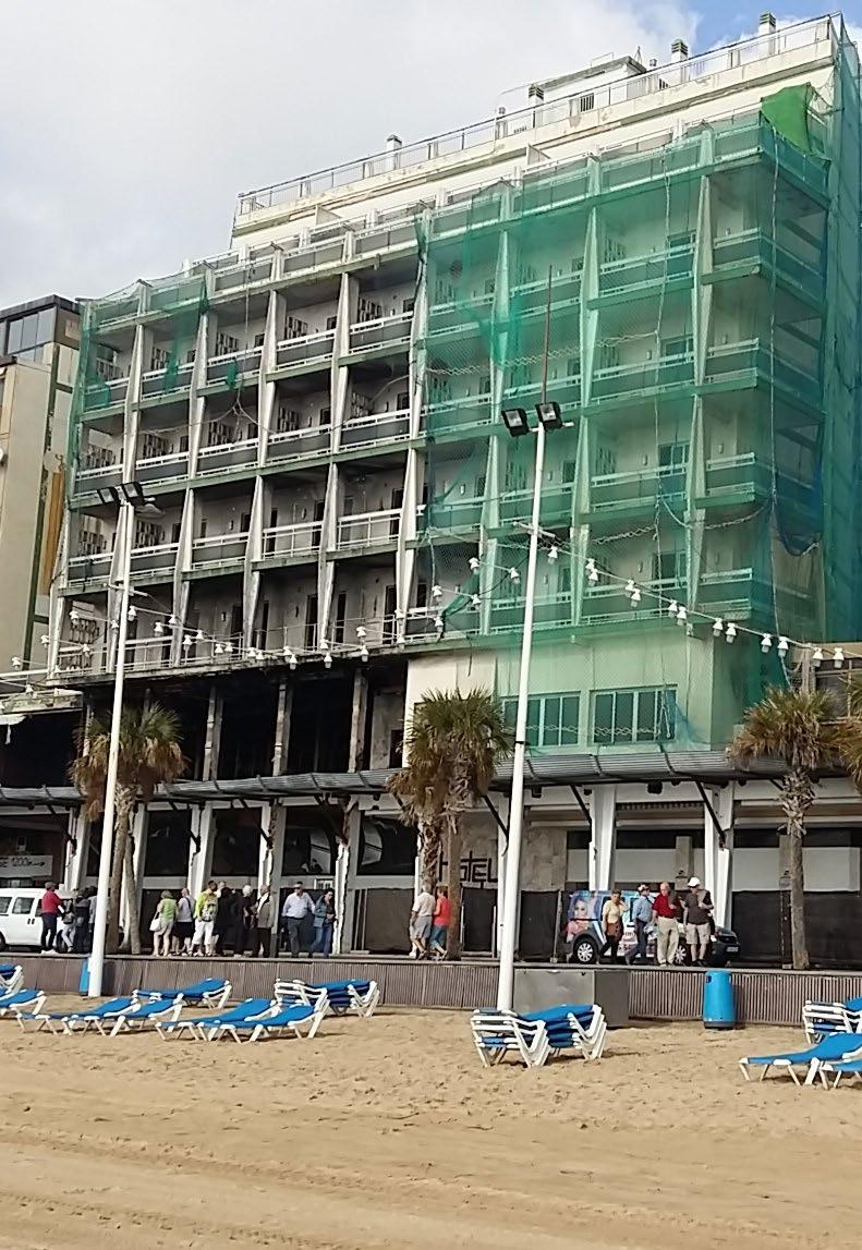 The NH Málaga Hotel currently has rooms and large rooms for events, and an extension that includes 2 additional rooms is being carried out, which will involve an additional investment of 8 million