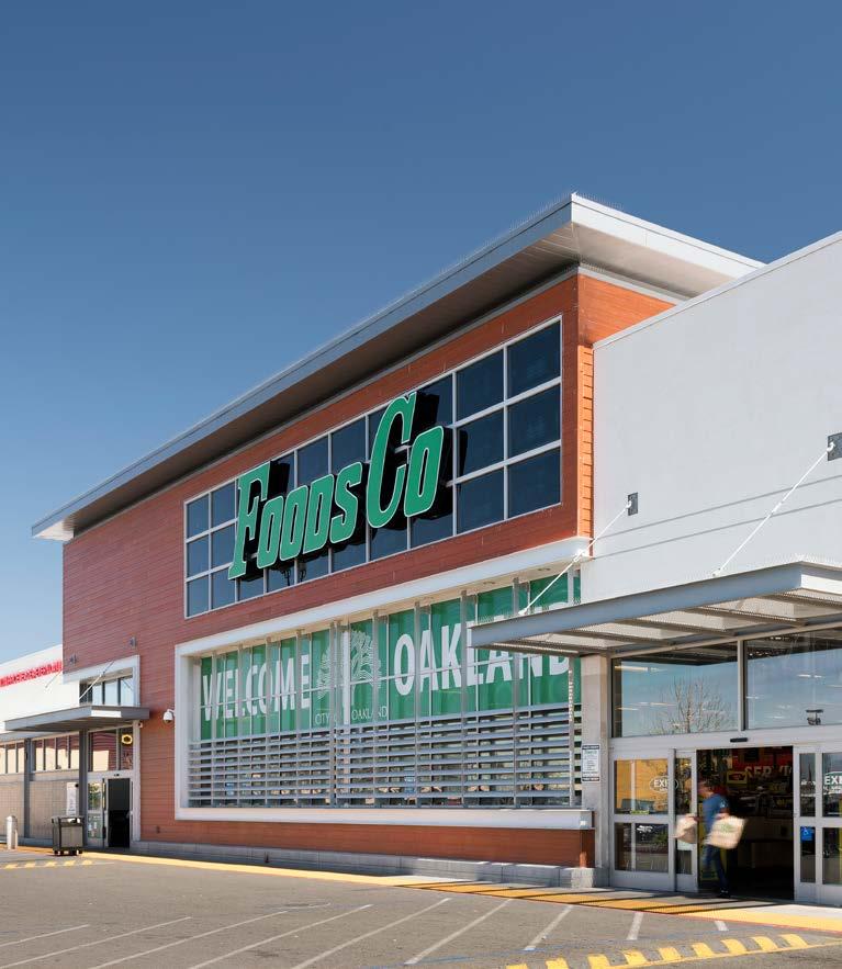 THE OPPORTUNITY HFF is pleased to offer the opportunity to acquire Foothill Square Shopping Center (the Property ), a 117,438 square-foot grocery anchored shopping center in Oakland, CA.