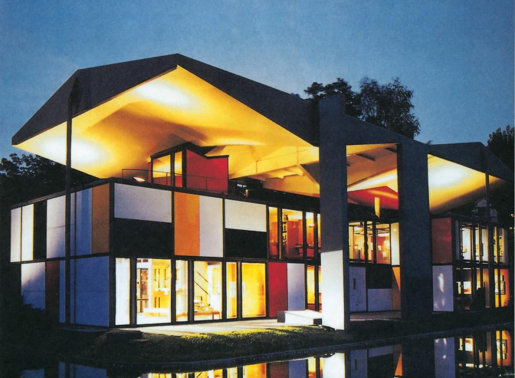 for the future made great use of prefabricated steel elements together with multi-coloured enamelled plates fitted to the central core, and above the complex he designed a 'free-floating' roof to