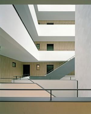 photo: Atelier Kim Zwarts photo: Atelier Kim Zwarts Piazza Céramique Mosalunet 6221 JM Maastricht http://wwwpiazzaceramiquenl As one of the last urban blocks to be realized in the 'Ceramique Area' of