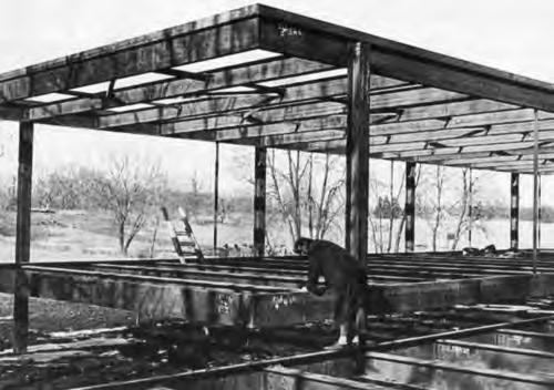 Farnsworth House, Mies van der Rohe, 1946 "To me, structure is something like logic. It is the best way to do things and to express them.