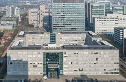 PORTFOLIO OVERVIEW OF RECENT ACQUISITIONS IN WESTERN GERMANY Lyoner Straße 25, Frankfurt am Main Modern building with strong tenant structure Olof-Palme-Straße 35, Frankfurt am Main Fully modernized