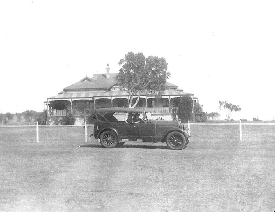 with Shepheard's Buick in the foreground, 1927 (courtesy