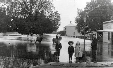 Dandenong Floods, 1901 Image courtesy Dandenong and District Historical Society Flood is one of Dandenong s great natural