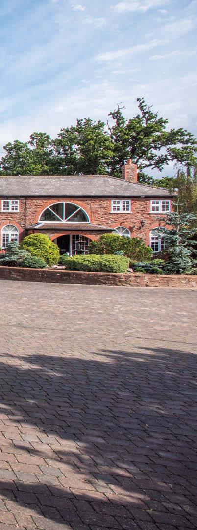 SIDBROOK COACH HOUSE SIDBROOK WEST MONKTON TAUNTON SOMERSET A magnificent country house set in beautiful well-stocked grounds with a lake and superb pool / leisure complex Reception Hall Study