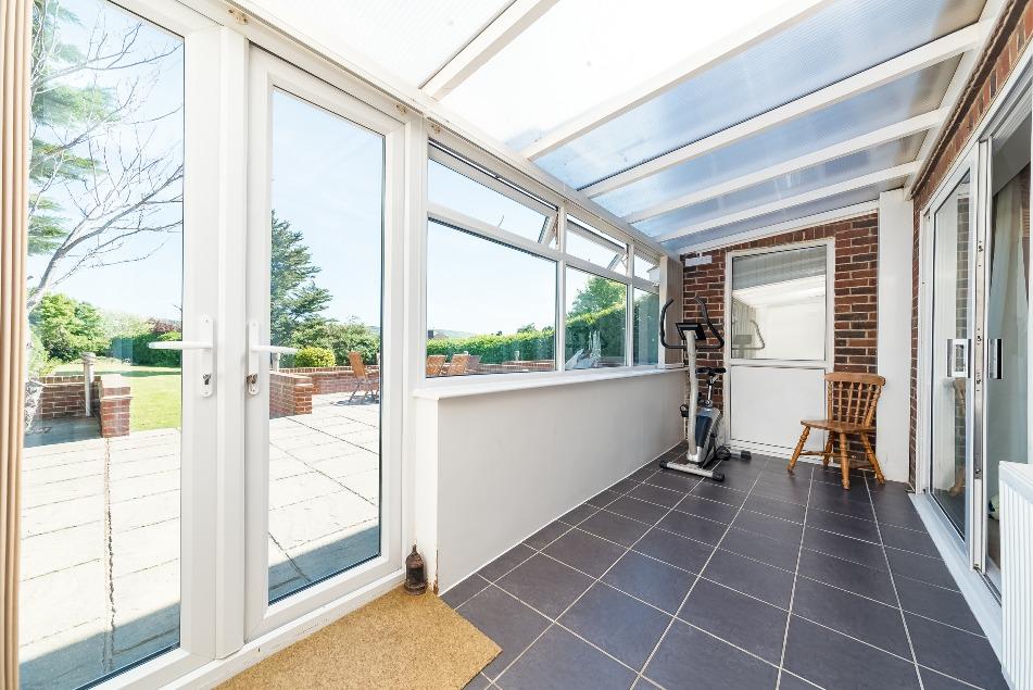 why you ll like it In a broad leafy street, this substantial house looks very traditional from the outside with timbered gables and Sussex tiled bays, but inside has been expertly re-designed,