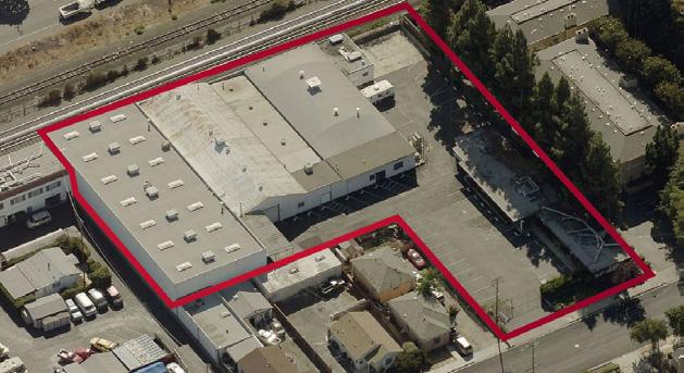 AVAILABLE: 44,28± SF 1833