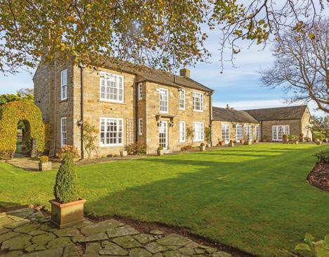 SKEEBY GRANGE SKEEBY, RICHMOND, NORTH YORKSHIRE, DL10 5ED Skeeby ¼ miles, Richmond 3 miles BEAUTIFULLY PRESENTED, DETACHED FAMILY HOUSE WITH FLEXIBLE ACCOMMODATION, SEPARATE COTTAGE, LAND AND