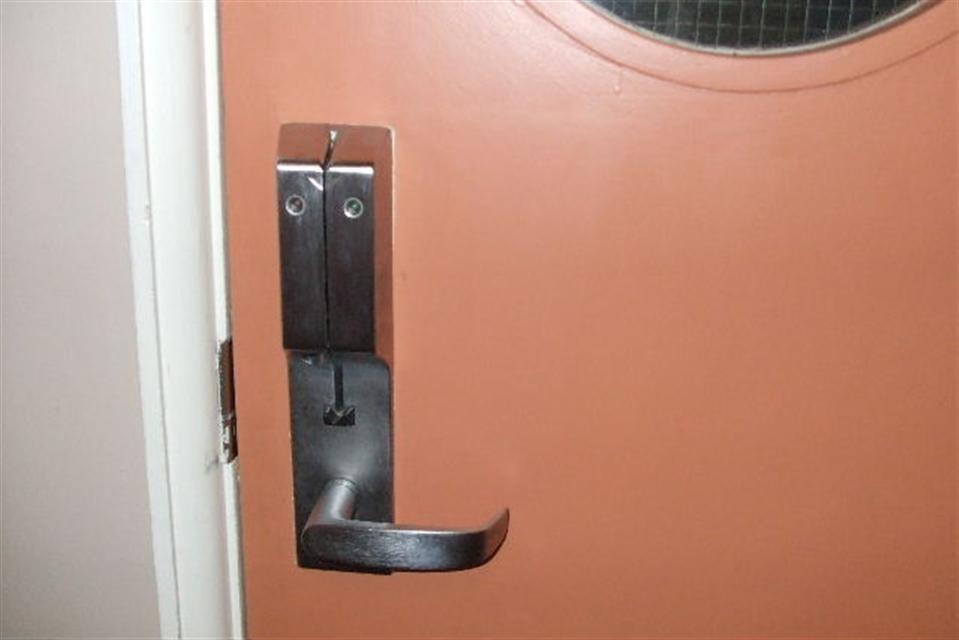 Accomodation 49 and 50 internal doors with vision panel generic: Door handle
