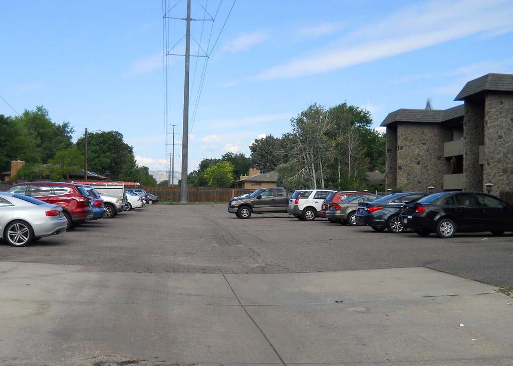 EXECUTIVE SUMMARY INVESTMENT CONTACTS Qualified investors have the opportunity to acquire this highly sought after 24 unit Lakewood Apartment complex.