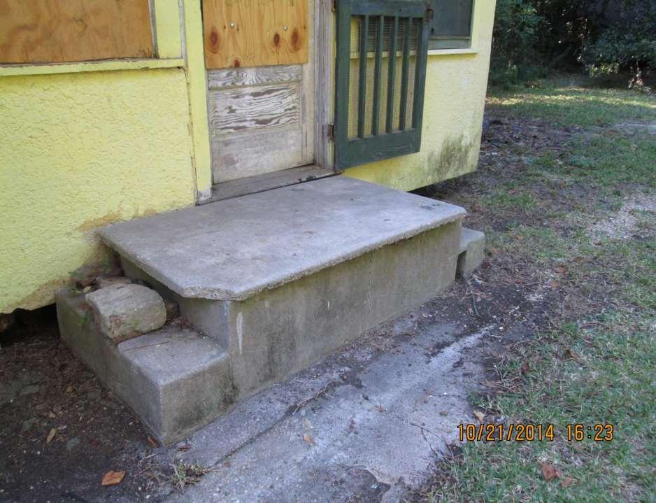 These steps are damaged and hazardous, and