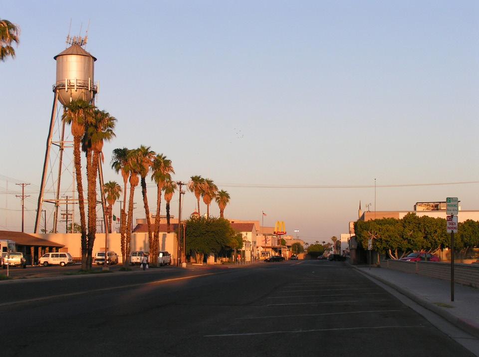 IDEAL LOCATION Calexico s strategic location is seen by many as the prime link between the interior of Mexico and the major markets along the west coast of the U.S. and Canada.