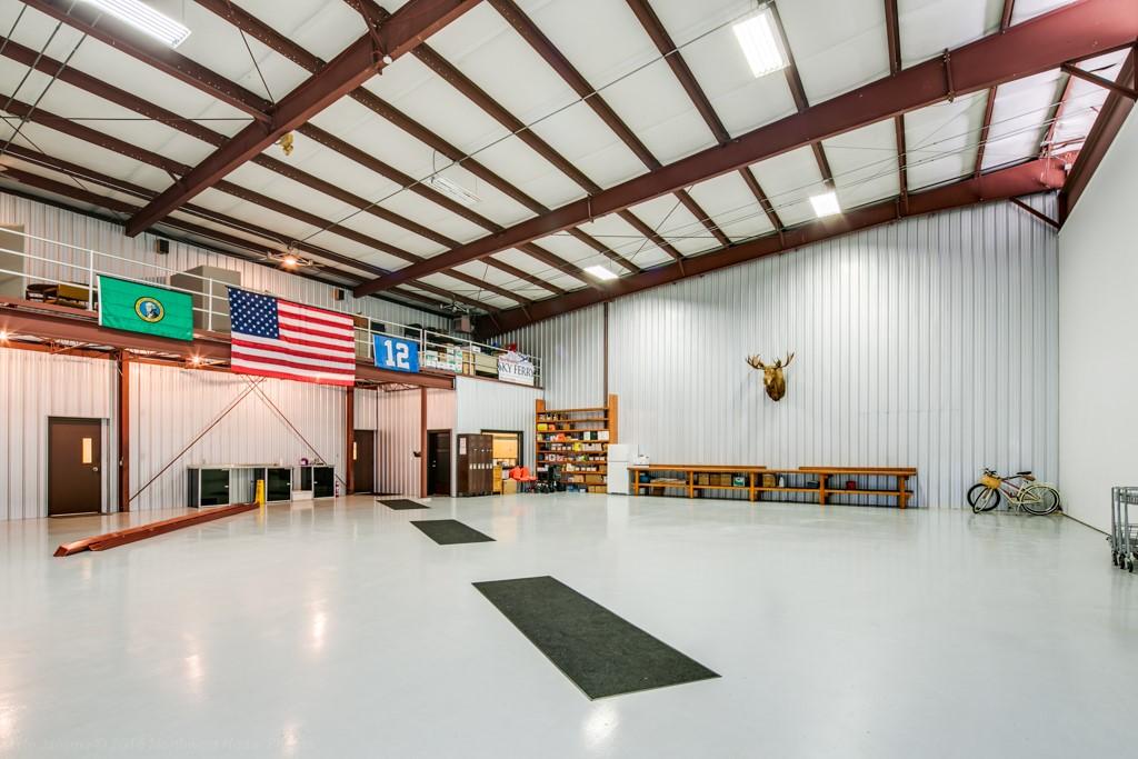 concrete Ceiling Height Lighting Unit C: Hangar 60 x 62 24 in