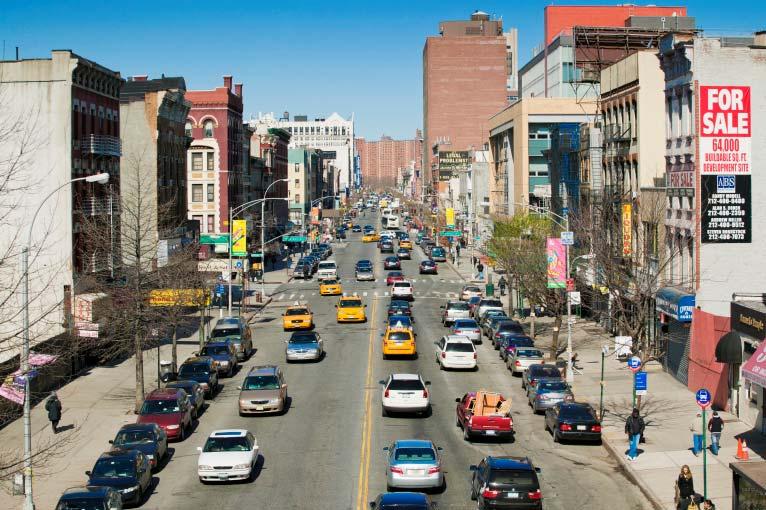 April 12, 2016 Harlem s 125th Street Is Going to Look Like 34th Street Next Year. Is That a Good Thing? By Rebecca Baird-Remba Looking west on Harlem's 125th street from the metro north station.