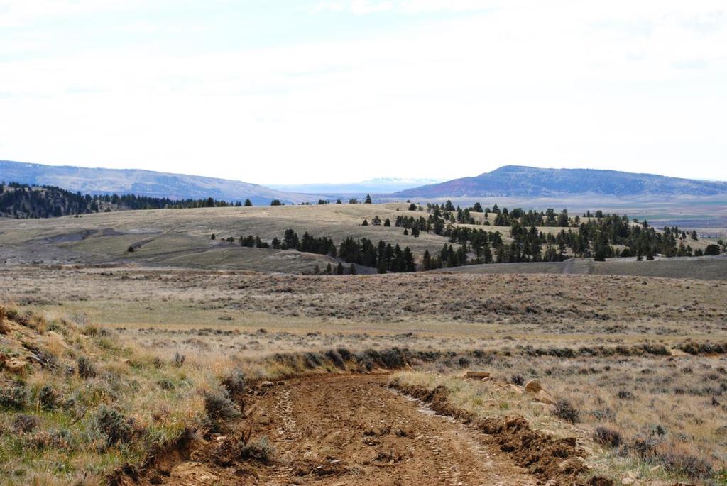 LOCATION & ACCESS The Mills Home Ranch is located approximately 18 miles west of Casper, Wyoming. To access this parcel from the intersection of U.S. Highway 20/26 and West Zero Road in Casper, travel west on West Zero Road approximately 6.