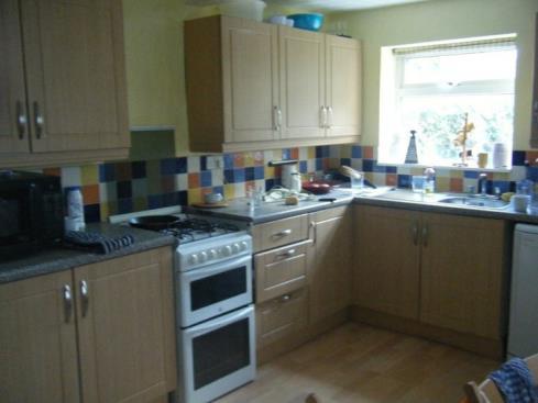 WICKHAM ROAD 3 minutes walk to AECC Furnished double available is large semi-detached