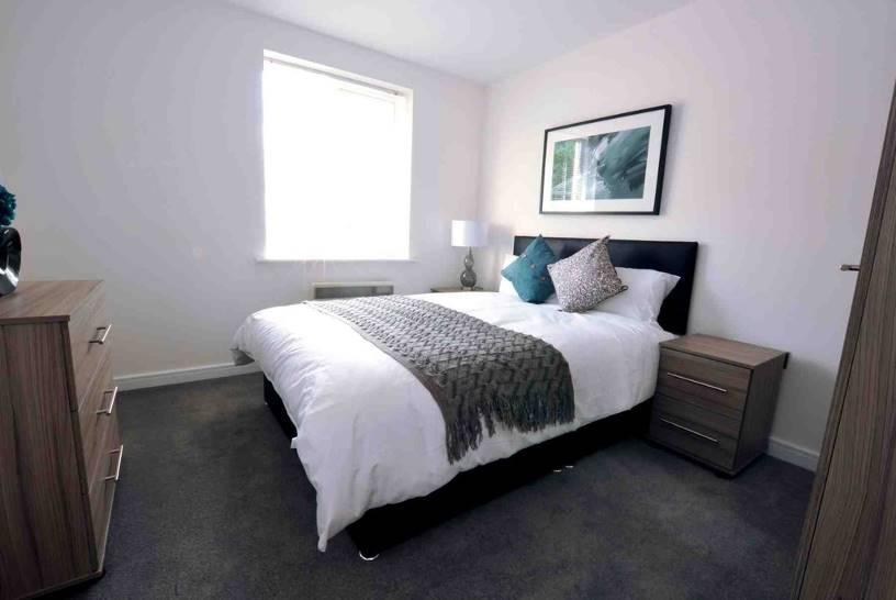 Dickens Manor is a select development of new homes in the popular village of Dickens Heath in Solihull.