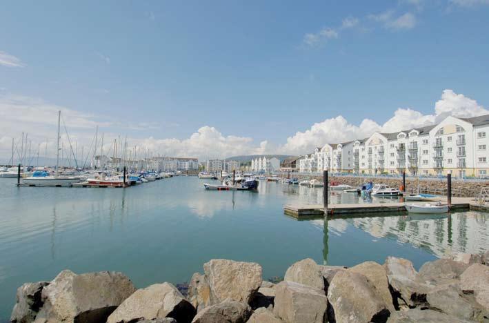 SUMMARY Previously two large apartments and renovated into one luxurious penthouse residence No 26 Quayside Marina is found in excellent decorative order and enjoys sweeping views over Carrickfergus