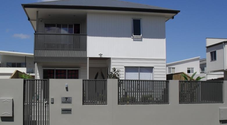 Privacy Slats Our stylish Slat Fencing & Privacy Screens are made from tough, rust free aluminium. Offering the latest in architectural style, while giving your home the privacy you deserve.