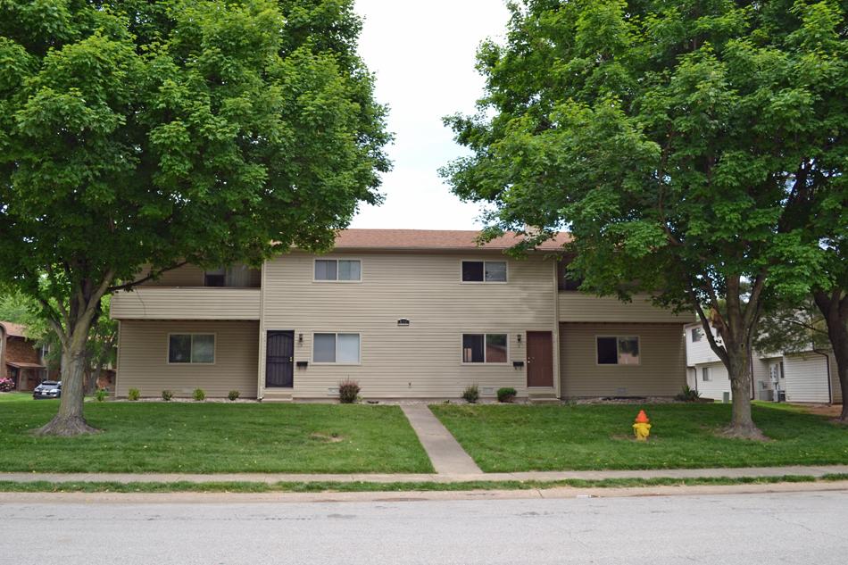 Listing No: 1584 Multifamily Total Units: 4 830 White Oak SALE INFORMATION: For Sale: Yes Sale Price: Sale Price/SF: CAP Rate: GRM: NOI: $20,426 PROPERTY INFORMATION: Parcel No: 04-19.