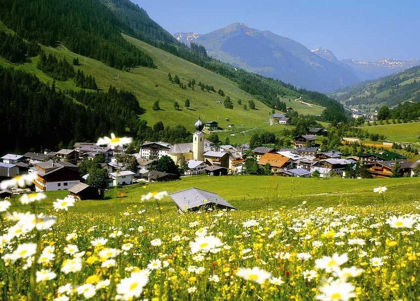 Summer Activities Summer As well as snowy winters, the Saalbach-Hinterglemm region enjoys warm summers, when the valley transforms into a lush green landscape.