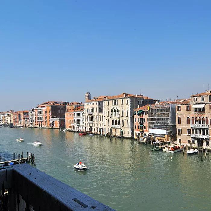 Who Knight Frank, knightfrank.co.uk, tel: +44 20 3811 2676 Grand Canal, San Marco, Venice, Italy, 5.5m Where Tucked behind the Palazzo Fortuny, overlooking the Grand Canal in the San Marco area.