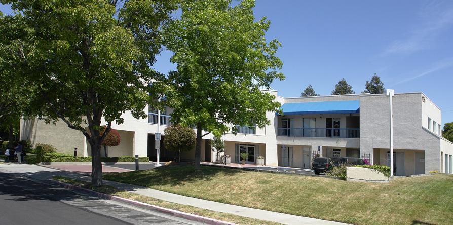 60 SF/Mo 3,141 SF 3,141 SF Now 303 ±2,066 SF $2.60 SF/Mo 2,066 SF 2,066 SF Now DATE DESCRIPTION Open space plus (6) private window offices of varying sizes.