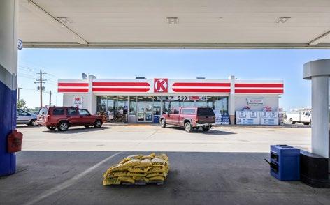 Executive Summary CIRCLE K 2303 MARKET ST BLOOMINGTON, IL 61705 List Price... $3,626,000 CAP Rate - Current...5.40% Gross Leasable Area... ±3,200 SF Lot Size... ±1.76 Acres (76,665 SF) Year Built.