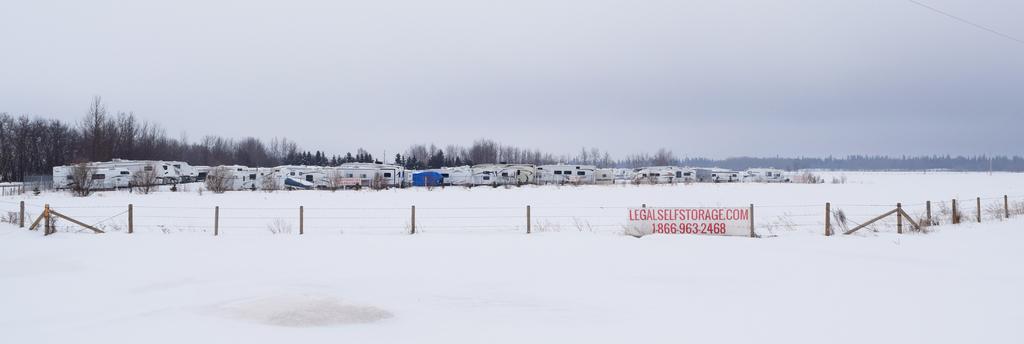 Location # 2 RV Storage & Land 57220 RR231, Sturgeon County, Alberta Offered Exclusively: $799,000 The Property The Property boasts 2,000 feet of frontage on Highway 28, with over 6,000 vehicles
