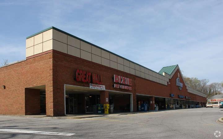 PROPERTY PIZZA HUT & NAME PENN STATION + UPSIDE COMPARABLE SHOPPING MARKETING CENTERS TEAM CLIFTON KROGER CENTER 2202 Brownsboro Rd, Louisville, KY, 40206 3 rentpropertyname1