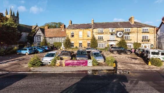 eateries, gastro pubs and a bustling market. Seen as the gateway to the moors, Helmsley is well placed to enjoy all that Yorkshire has to offer.